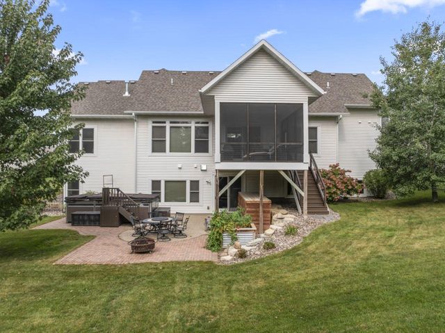 1522 Century Valley Road NE, Rochester, MN 55906