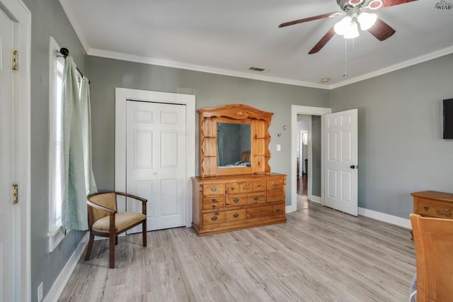 2011 MCGREGOR AVENUE, Wichita Falls, TX 76301