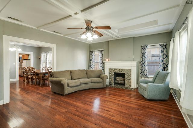 2011 MCGREGOR AVENUE, Wichita Falls, TX 76301