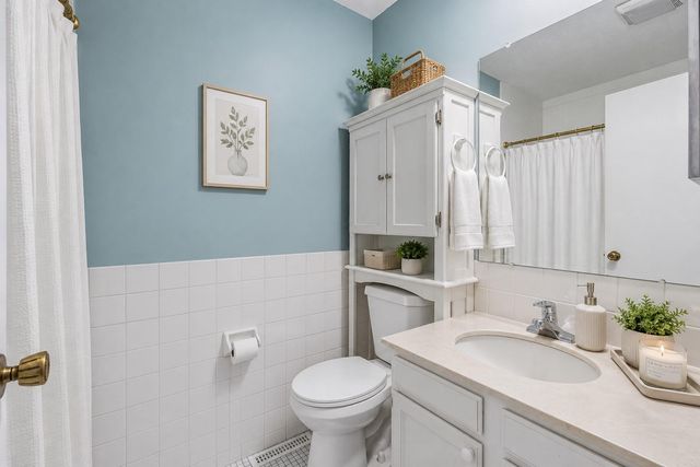 17700 Breconwood Road, Minnetonka, MN 55391
