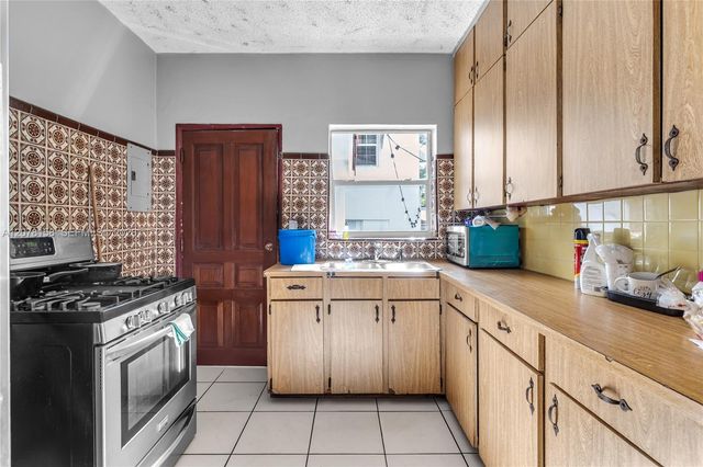 4727 NE 1st Court, Miami, FL 33137