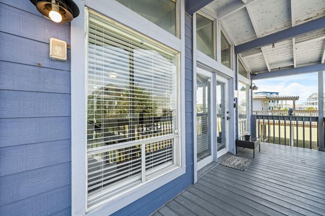12927 Buccaneer Parkway, Freeport, TX 77541