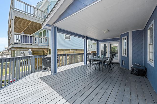 12927 Buccaneer Parkway, Freeport, TX 77541