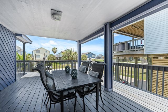 12927 Buccaneer Parkway, Freeport, TX 77541