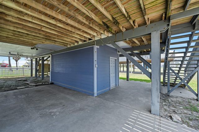 12927 Buccaneer Parkway, Freeport, TX 77541