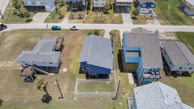 12927 Buccaneer Parkway, Freeport, TX 77541