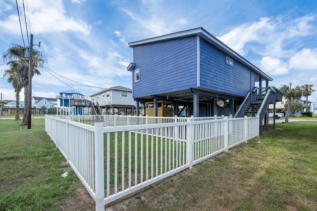 12927 Buccaneer Parkway, Freeport, TX 77541