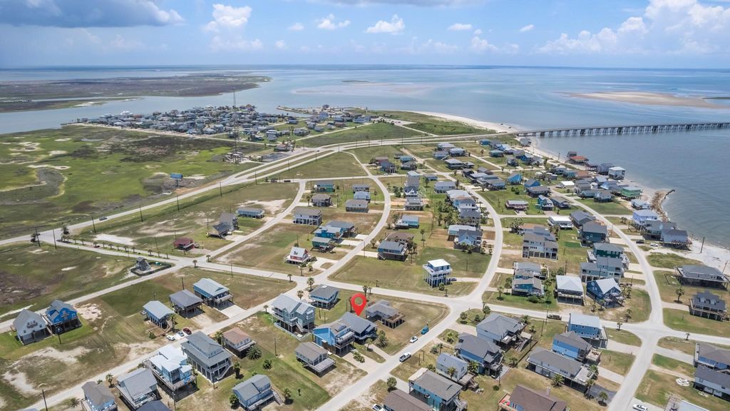 12927 Buccaneer Parkway, Freeport, TX 77541
