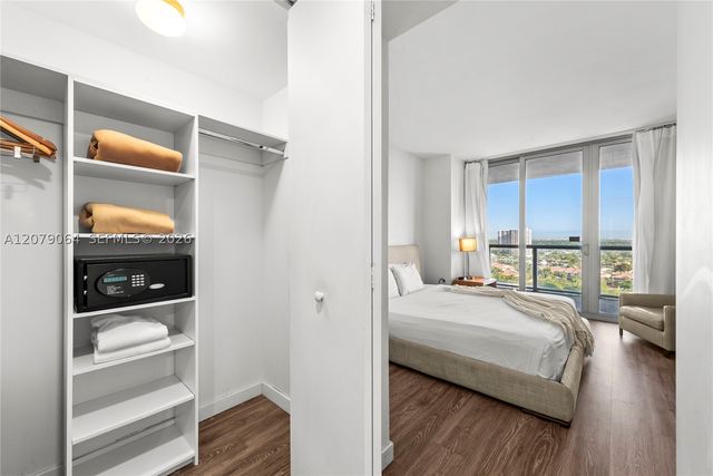 2602 E Hallandale Beach Blvd R1806, Hallandale Beach, FL 33009