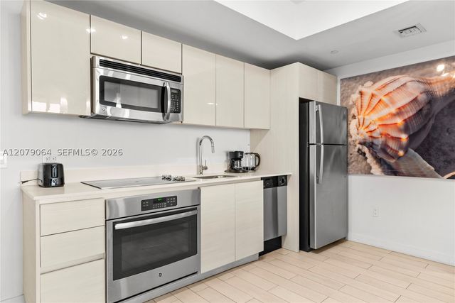 2602 E Hallandale Beach Blvd R1806, Hallandale Beach, FL 33009
