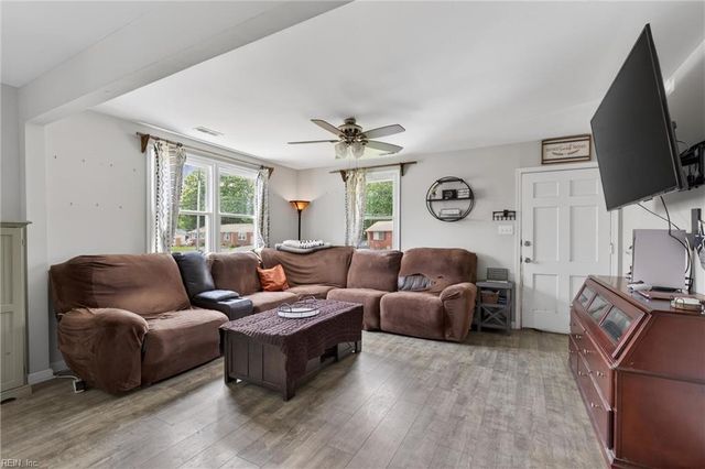 1305 Yeadon RD, Chesapeake, VA 23324