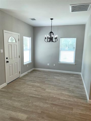 8006 Bowen Street B, Houston, TX 77051