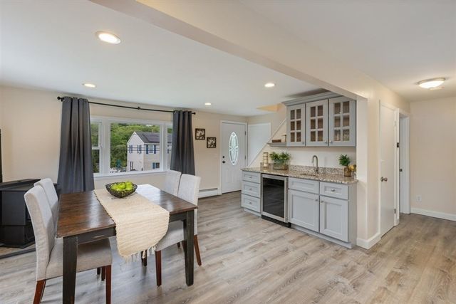 25 Charles St, Dracut, MA 01826