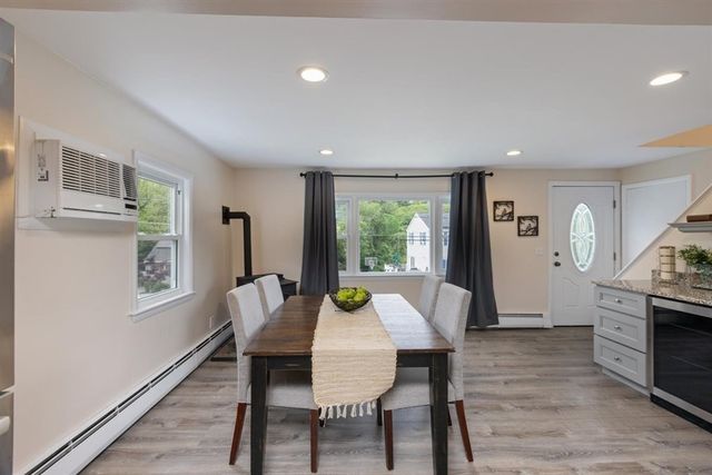 25 Charles St, Dracut, MA 01826