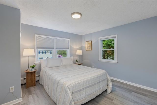 25 Charles St, Dracut, MA 01826