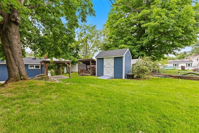 25 Charles St, Dracut, MA 01826