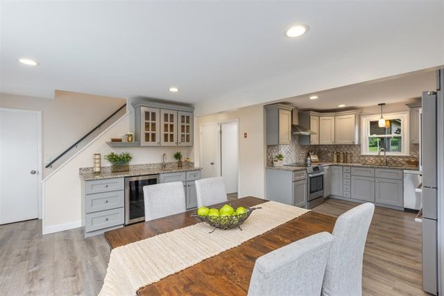 25 Charles St, Dracut, MA 01826