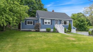 25 Charles St, Dracut, MA 01826
