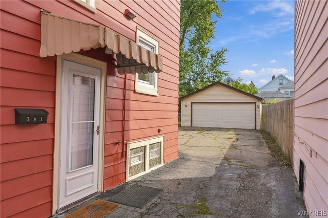 191 Crestwood Avenue, Buffalo, NY 14216
