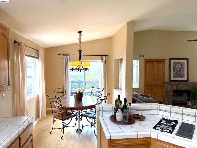 8051 Canyon Creek Cir, Pleasanton, CA 94588