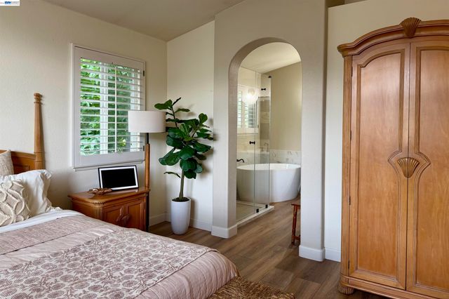 8051 Canyon Creek Cir, Pleasanton, CA 94588