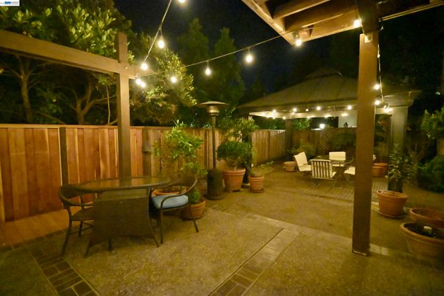 8051 Canyon Creek Cir, Pleasanton, CA 94588