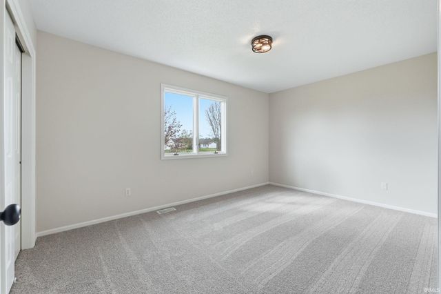 3321 Rivulet Run, Fort Wayne, IN 46818