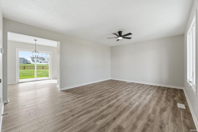 3321 Rivulet Run, Fort Wayne, IN 46818