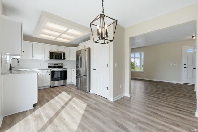 3321 Rivulet Run, Fort Wayne, IN 46818