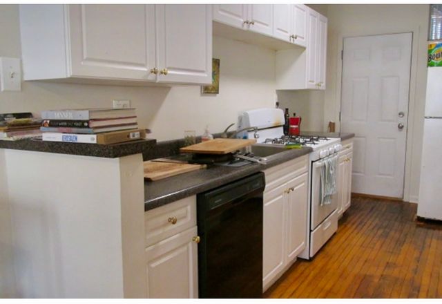 724 W Roscoe Street 1N, Chicago, IL 60657