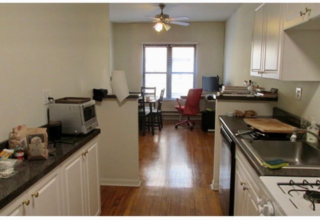724 W Roscoe Street 1N, Chicago, IL 60657