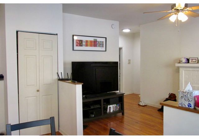 724 W Roscoe Street 1N, Chicago, IL 60657