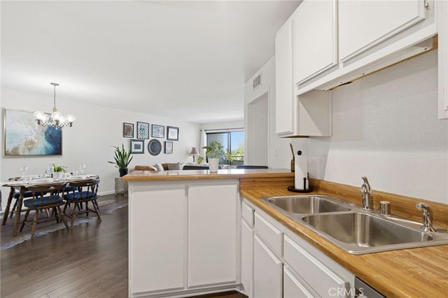 4260 Via Arbolada 205, Los Angeles, CA 90042