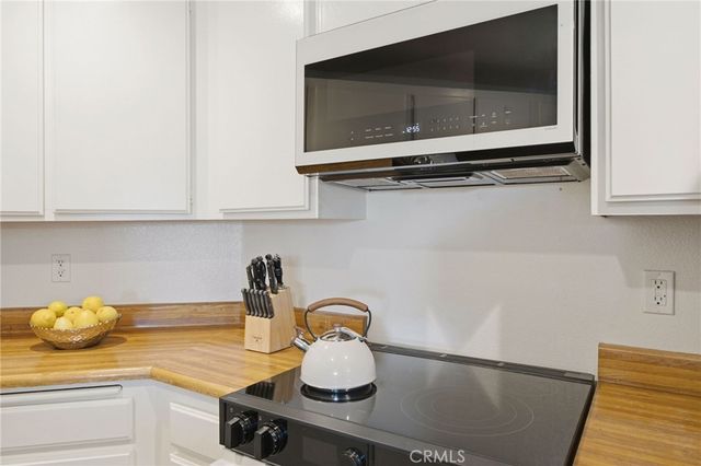 4260 Via Arbolada 205, Los Angeles, CA 90042