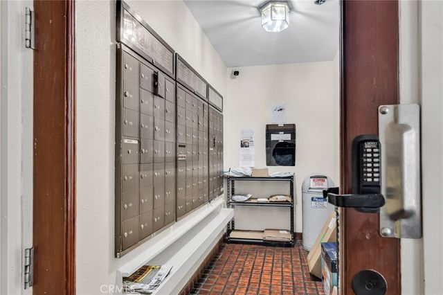 4260 Via Arbolada 205, Los Angeles, CA 90042