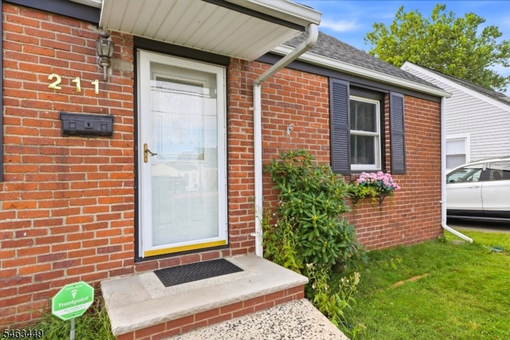 211 Martin Ave, Clifton City, NJ 07012 — photo 5