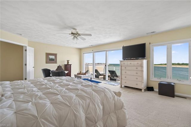 9476 Bay Front DR, Norfolk, VA 23518