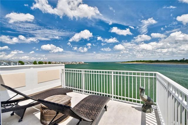 9476 Bay Front DR, Norfolk, VA 23518