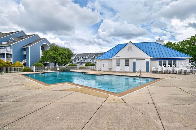 9476 Bay Front DR, Norfolk, VA 23518