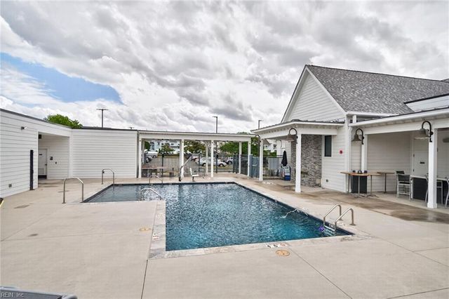 9476 Bay Front DR, Norfolk, VA 23518