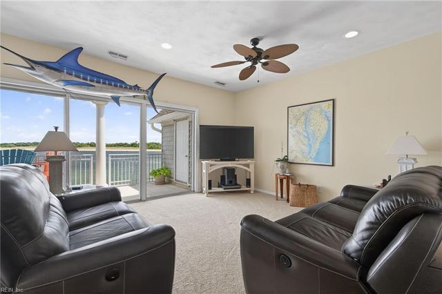 9476 Bay Front DR, Norfolk, VA 23518