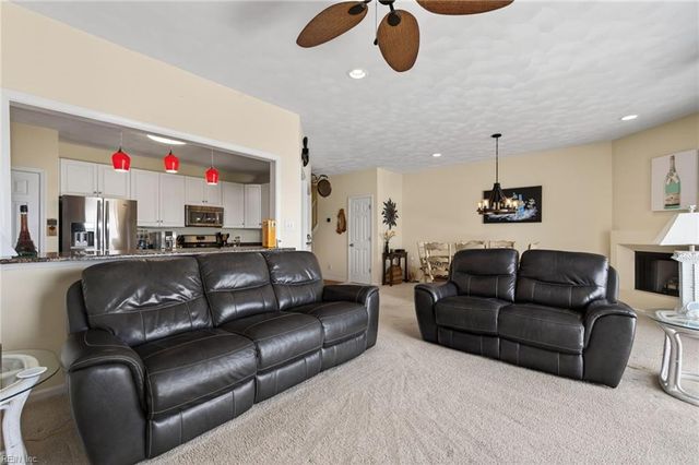 9476 Bay Front DR, Norfolk, VA 23518