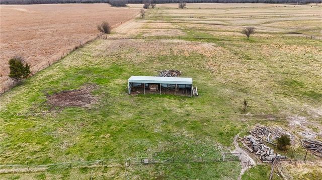 4221 Shawnee Road, Wellsville, KS 66092