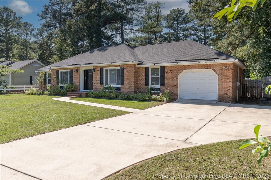 1060 Strickland Bridge Road, Fayetteville, NC 28304 — photo 2