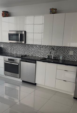 11930 N Bayshore Drive PH8, North Miami, FL 33181