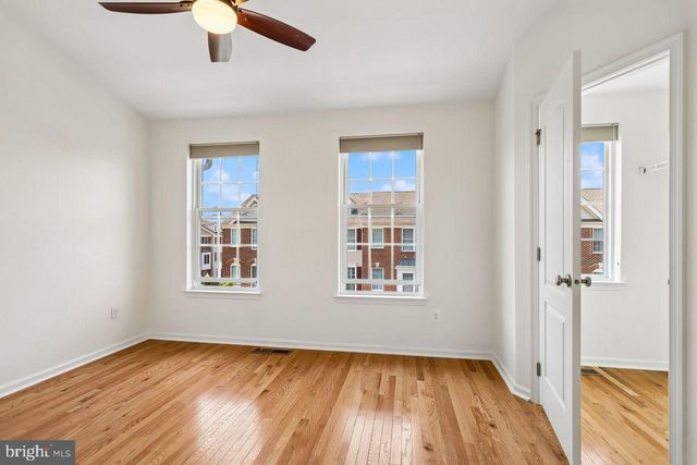 25114 MCBRYDE TER, Chantilly, VA 20152
