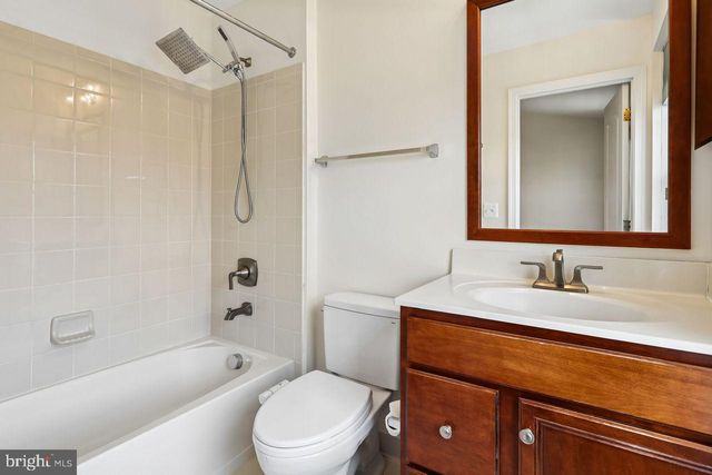25114 MCBRYDE TER, Chantilly, VA 20152