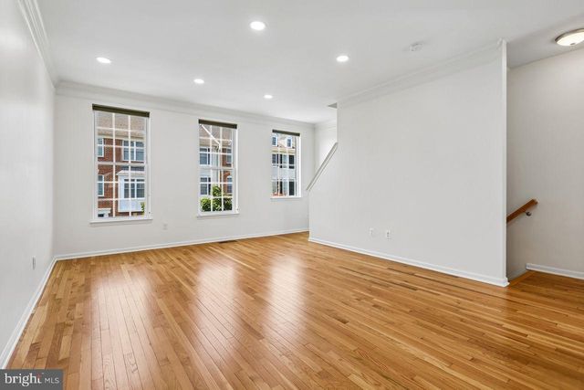 25114 MCBRYDE TER, Chantilly, VA 20152