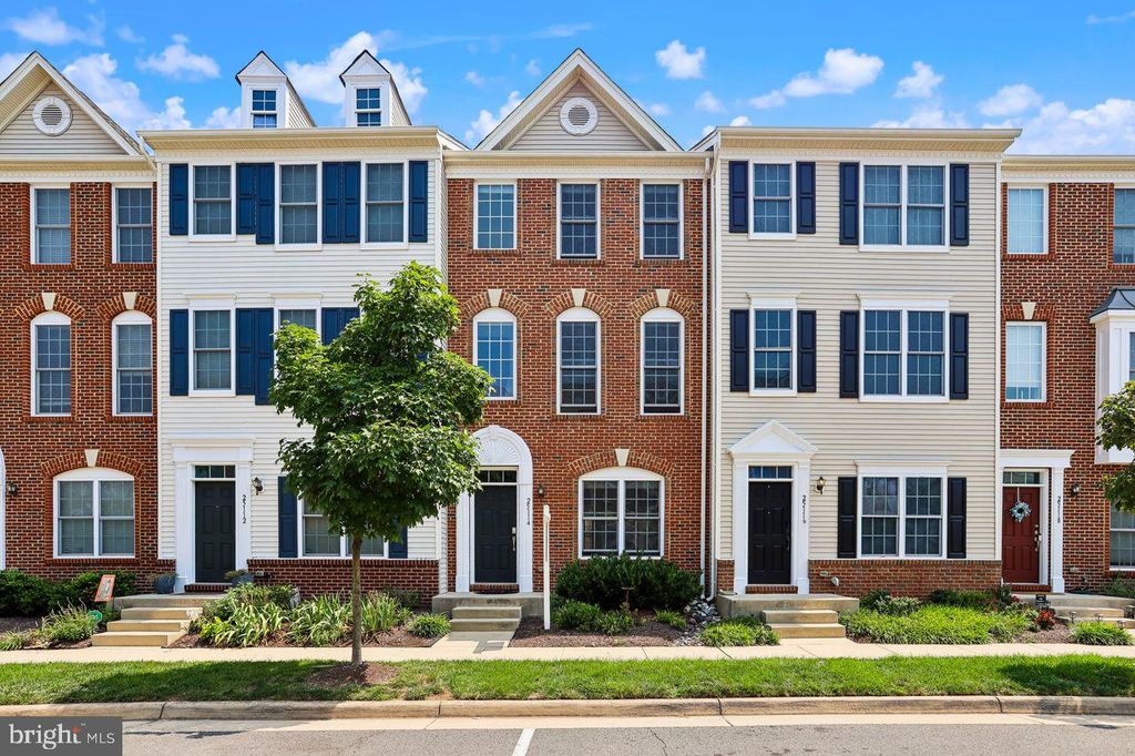 25114 MCBRYDE TER, Chantilly, VA 20152