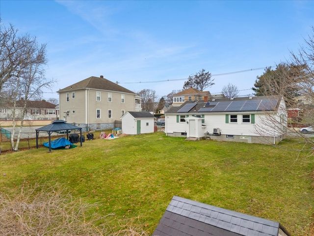 548 Jefferson St, Fall River, MA 02721